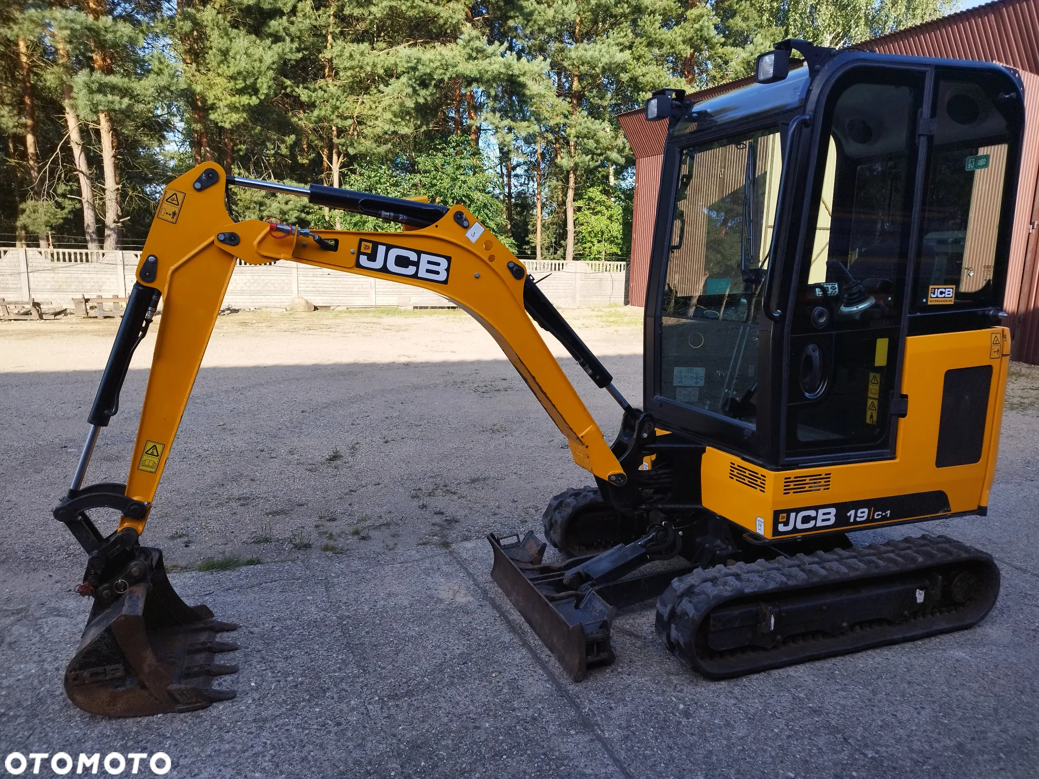 Bobcat E20 - 8