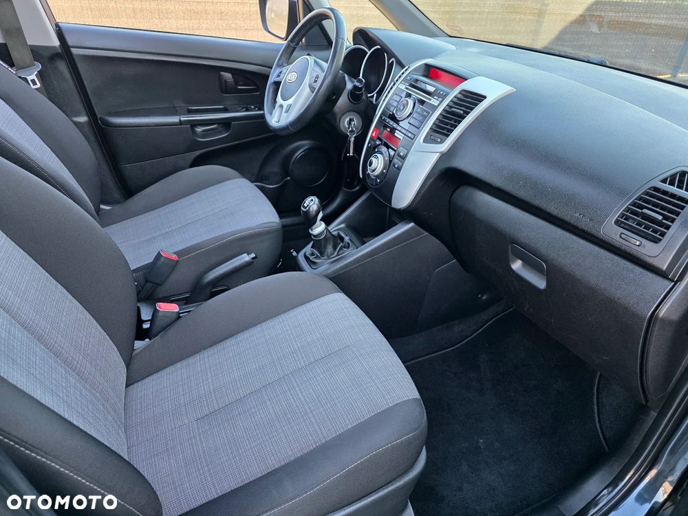 Kia Venga 1.4 CVVT Titanium Collection - 8
