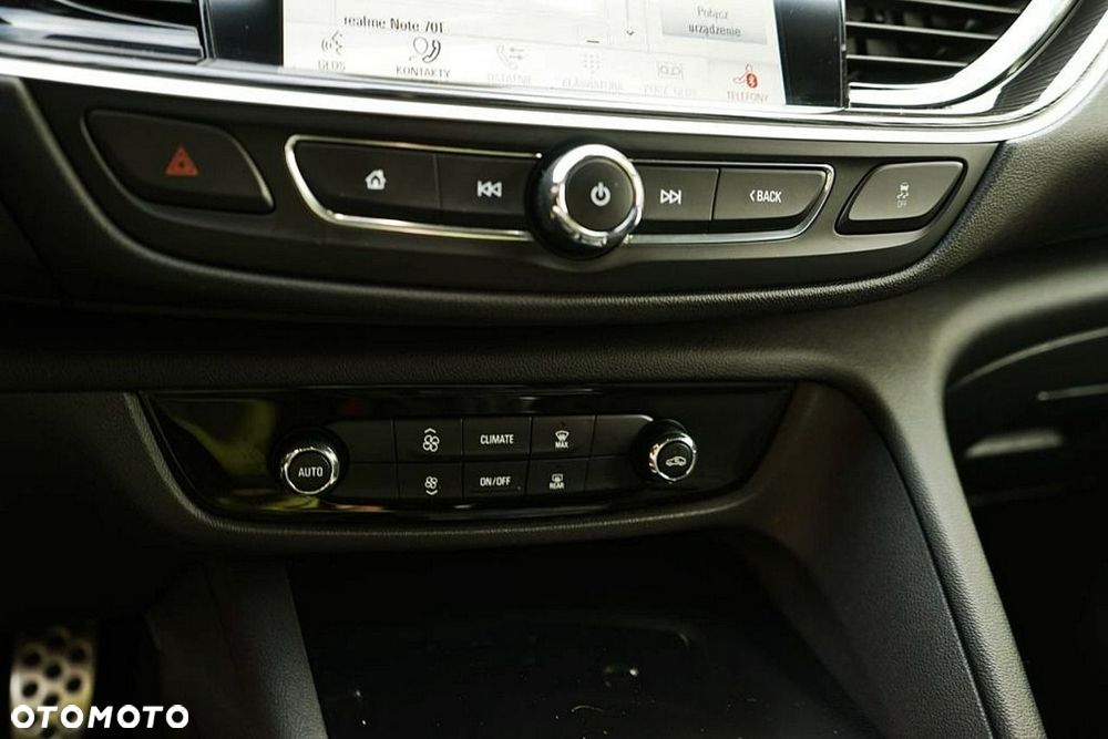Opel Insignia - 18