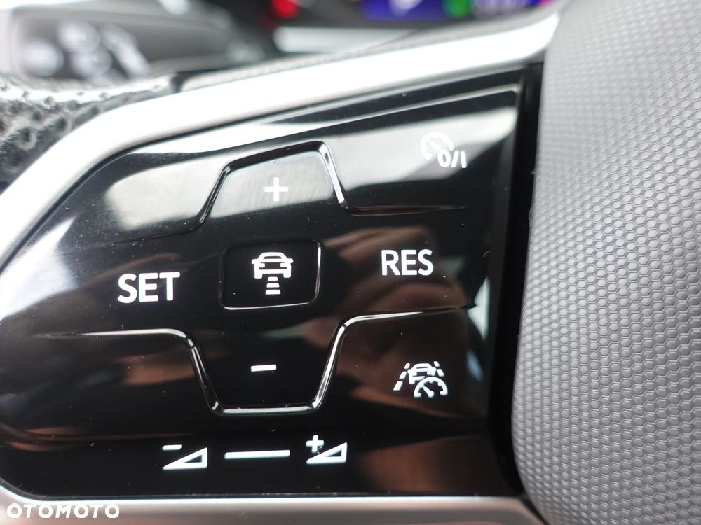 Volkswagen Tiguan 2.0 TDI SCR 4MotION DSG R-Line - 7