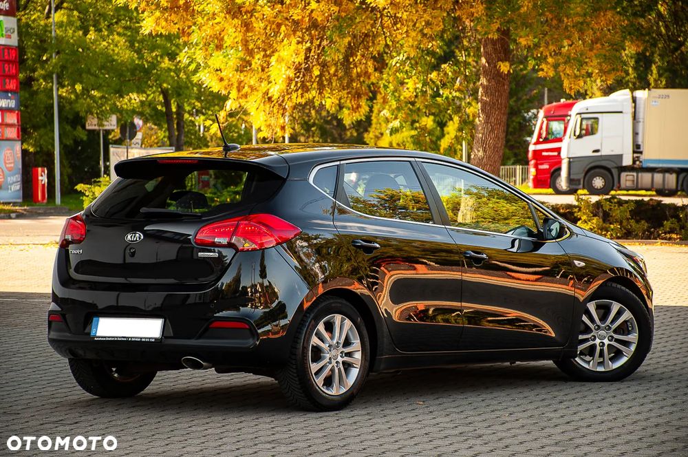 Kia Ceed 1.6 CRDi 128 Spirit - 17