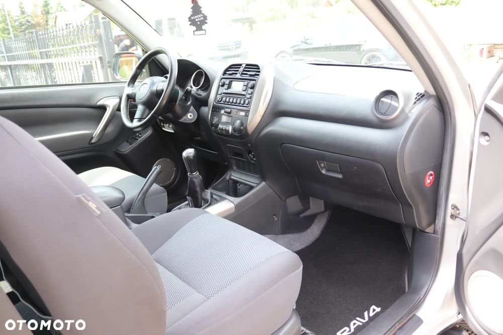 Toyota RAV4 4x4 - 26