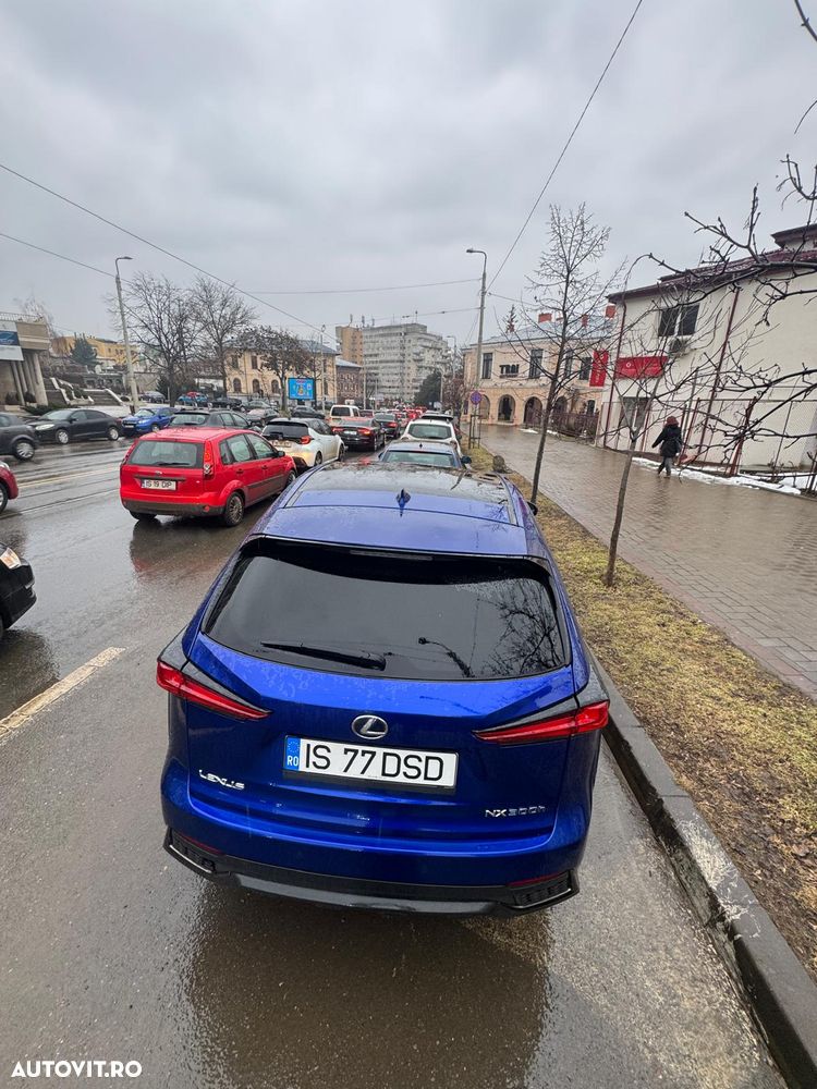 Lexus Seria NX 300h F Sport - 11