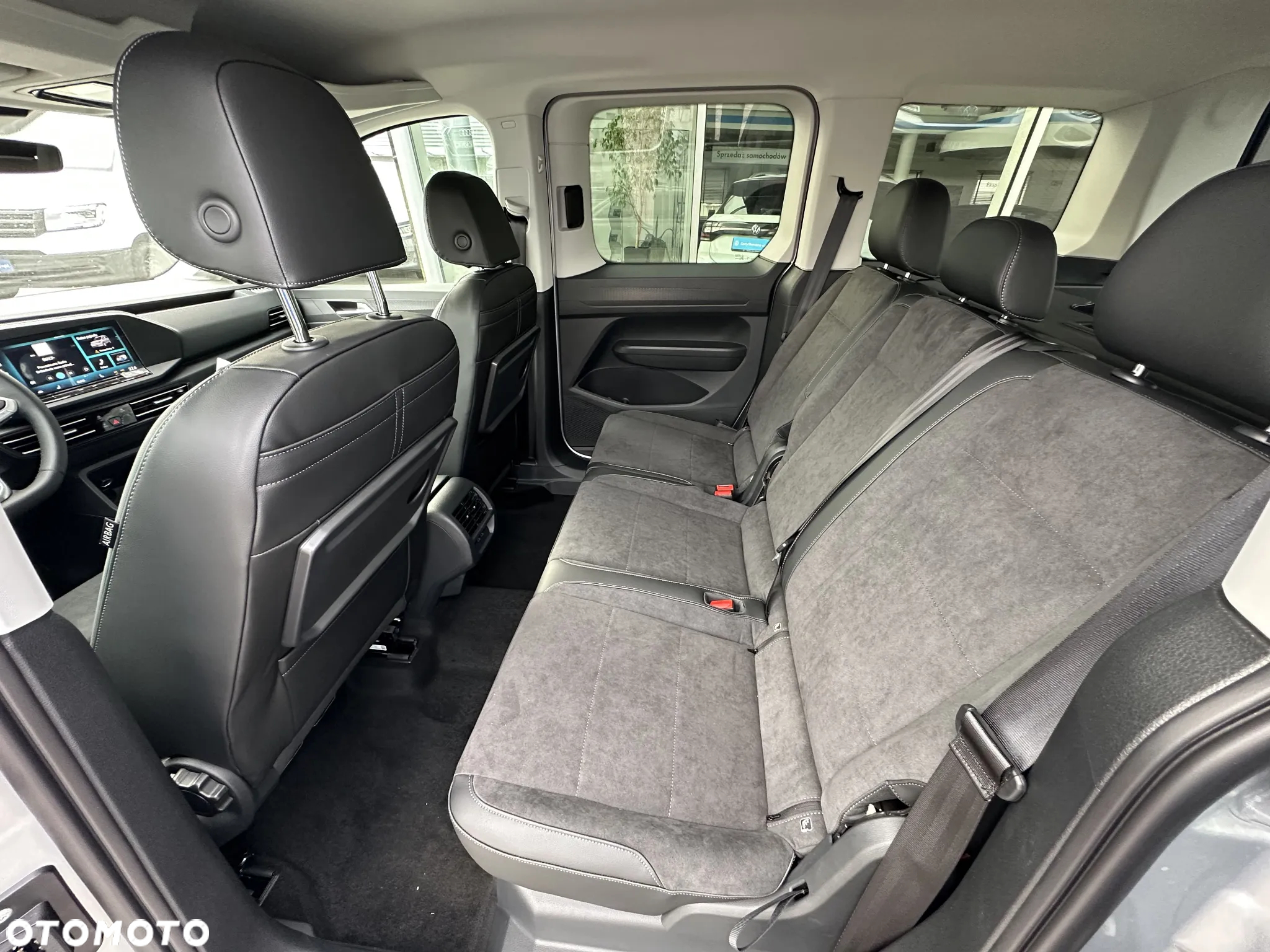Volkswagen Caddy 2.0 TDI PanAmericana DSG - 12