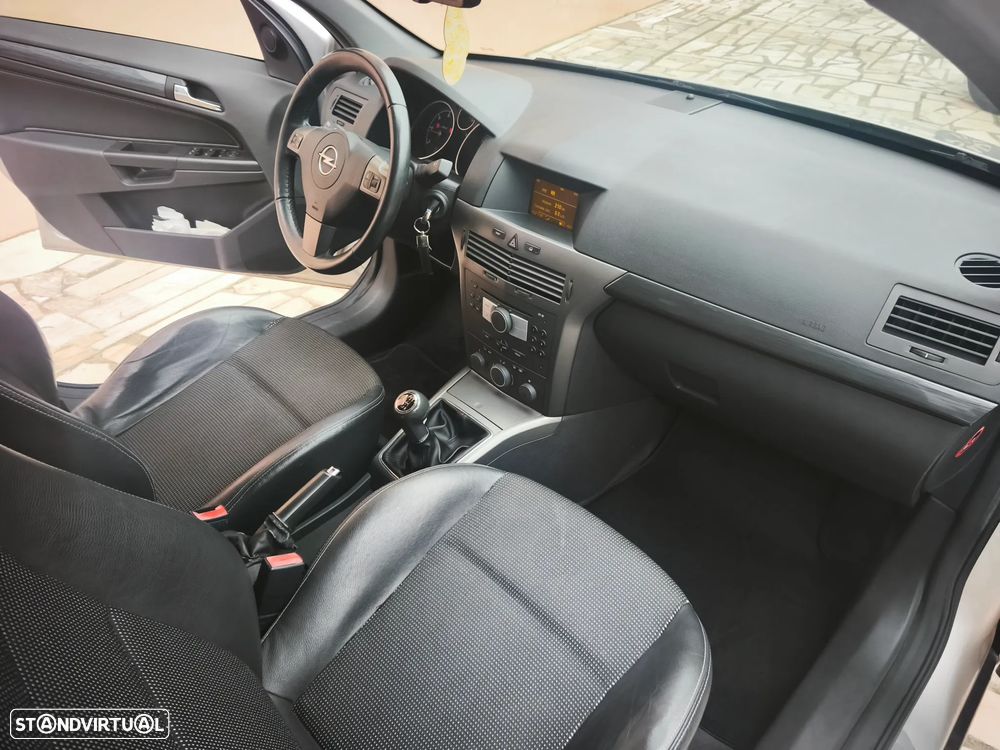 Opel Astra Caravan 1.9 CDTi Cosmo - 13