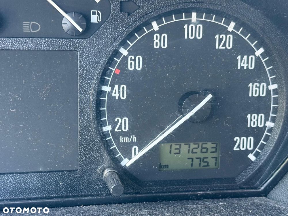 Skoda Fabia 2002 photo 4