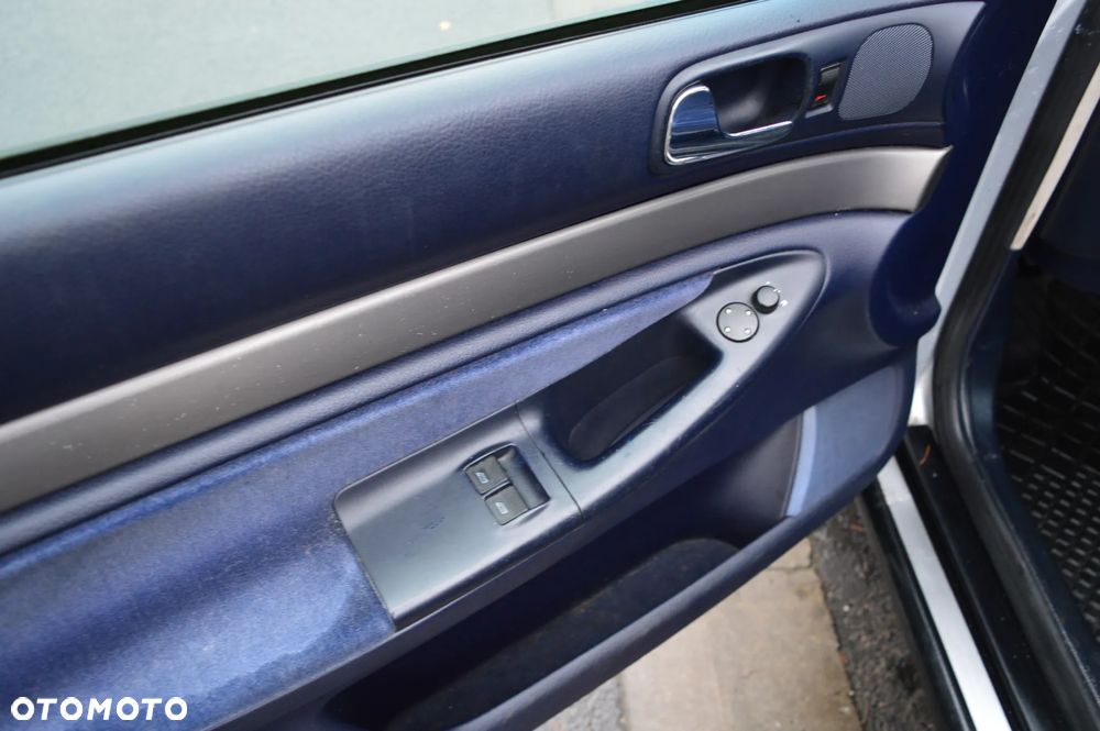 Audi A4 Limousine 1.8 - 11