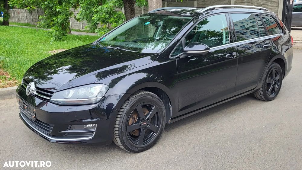 Volkswagen Golf - 1