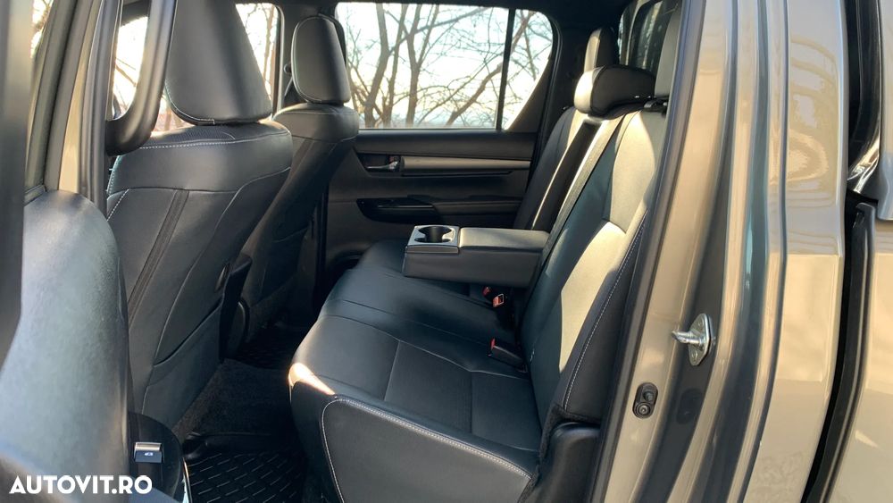 Toyota Hilux 2.8D 204CP 4x4 Double Cab AT Invincible Color Edition - 23