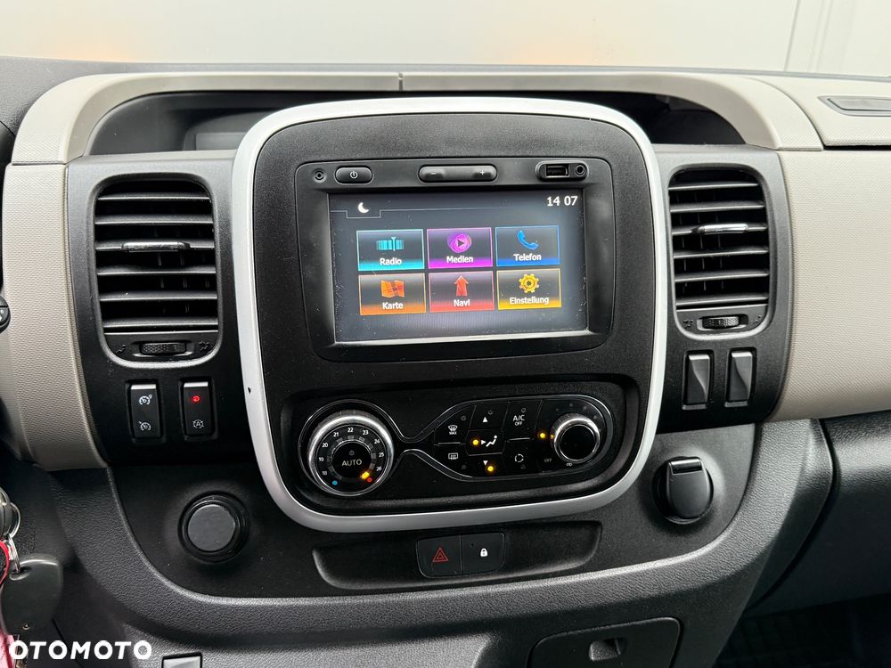 Renault Trafic - 18