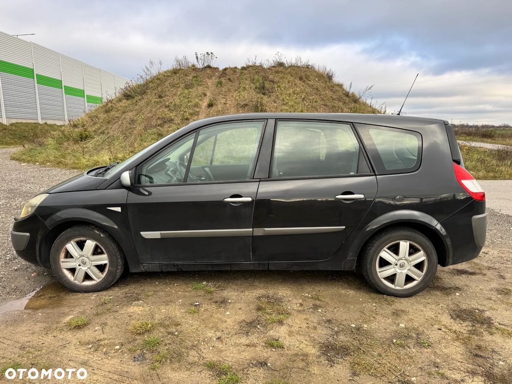Renault Grand Scenic - 13
