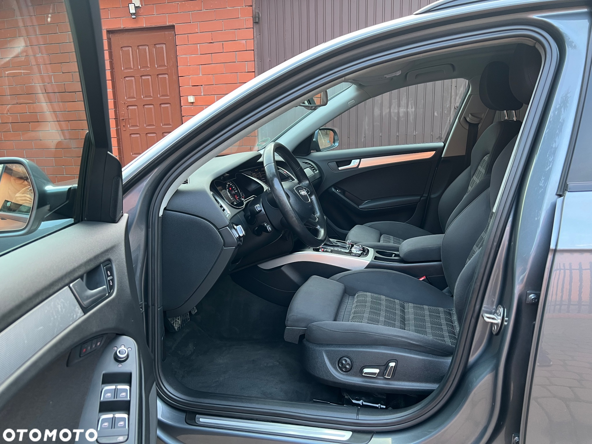 Audi A4 Avant 2.0 TDI DPF multitronic Attraction - 11