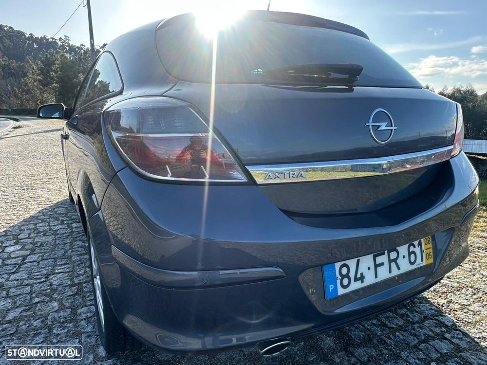 Opel Astra GTC 1.7 CDTI - 4