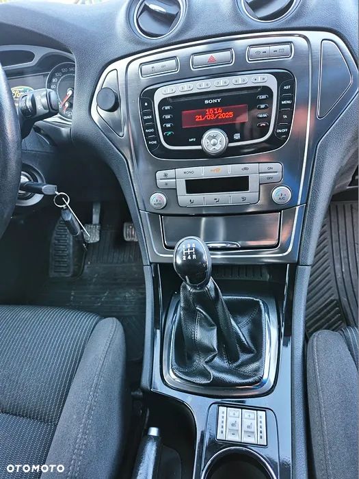 Ford Mondeo 2.0 FF Platinium X Plus (Titanium) - 38