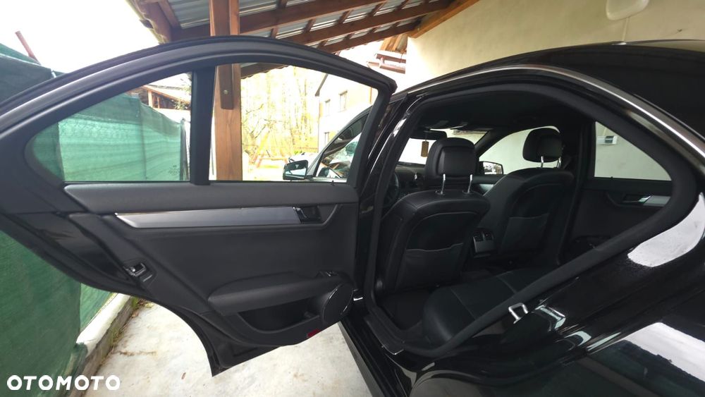 Mercedes-Benz Klasa C 300 7G-TRONIC Avantgarde - 7