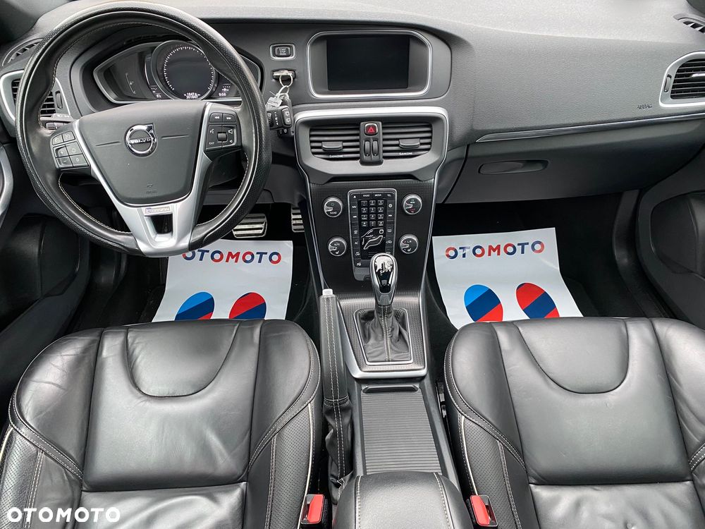 Volvo V40 D3 Geartronic RDesign - 16