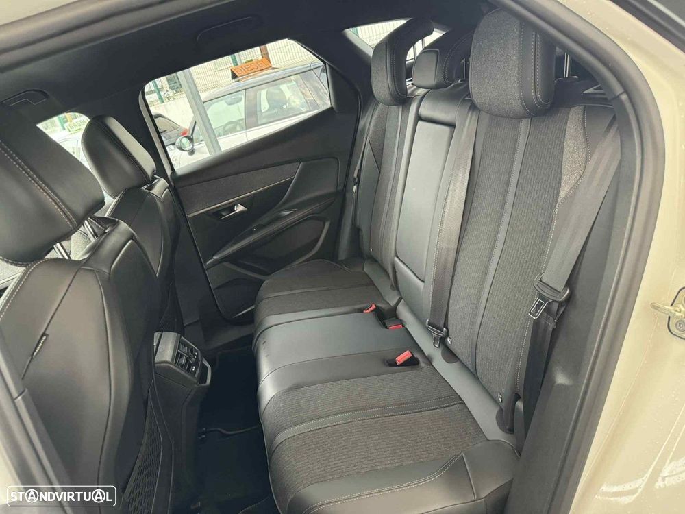 Peugeot 3008 1.5 BlueHDi GT Line EAT8 - 26