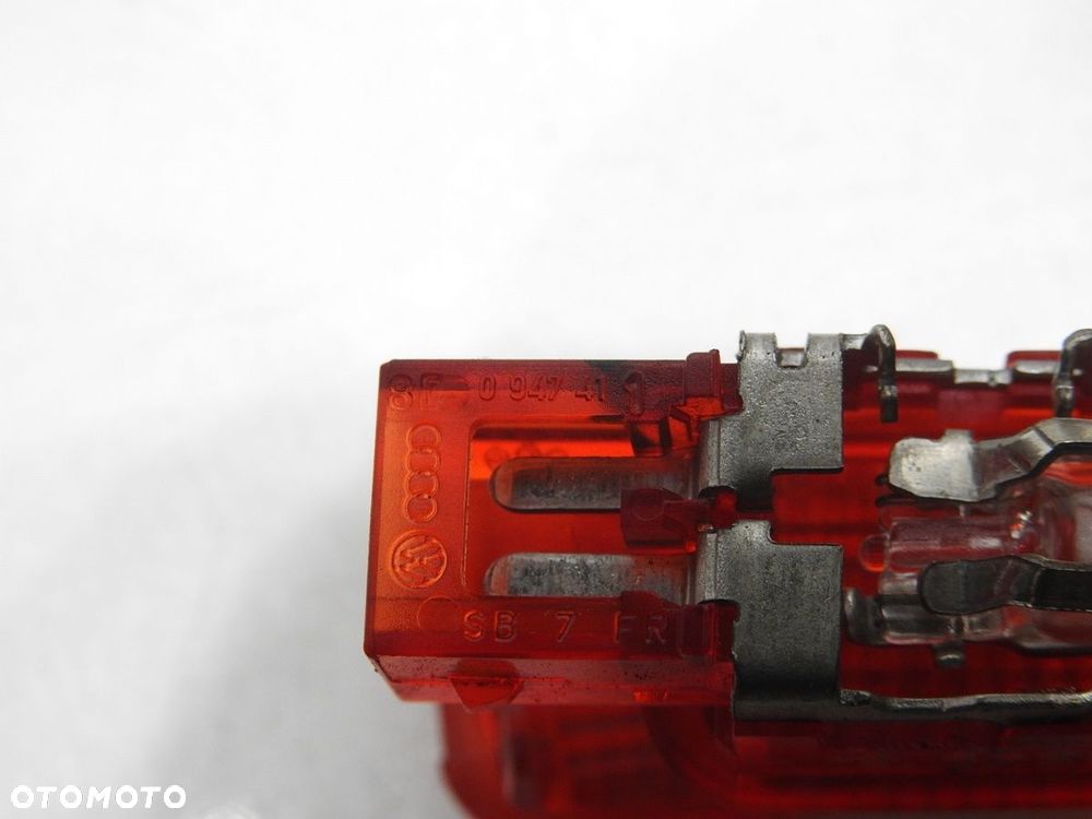 LAMPKA BOCZKA DRZWI AUDI A4 B7 - 9