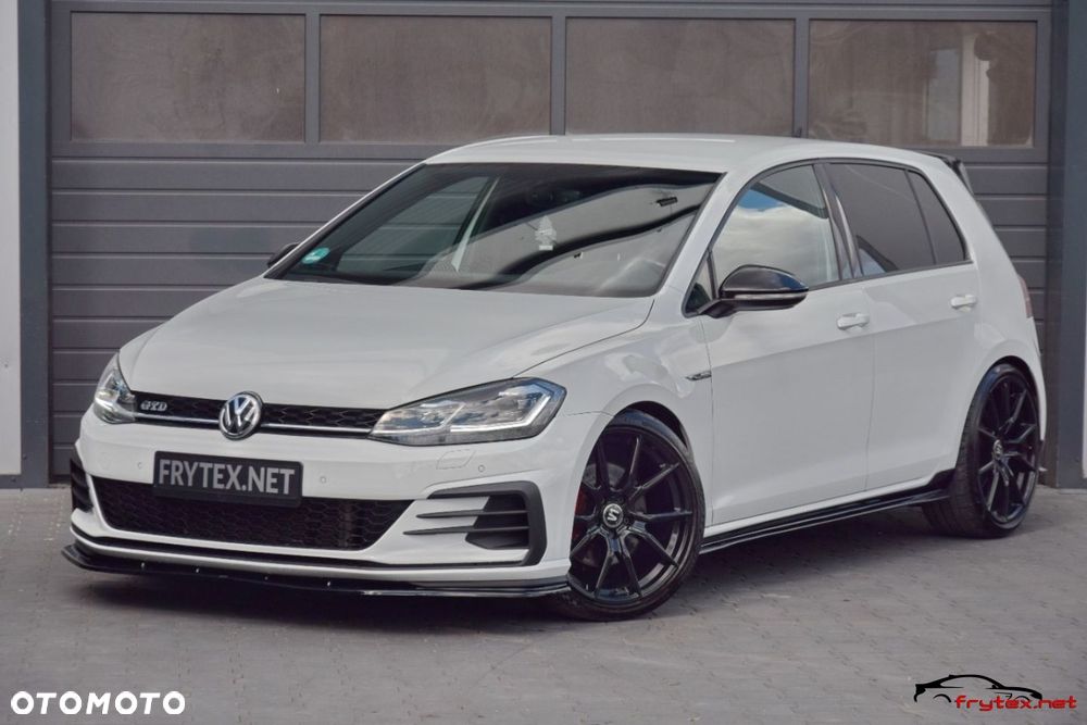 Volkswagen Golf - 9