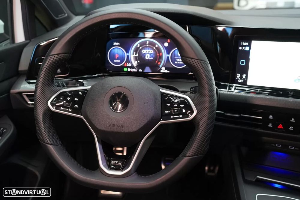 VW Golf 2.0 TDI GTD DSG - 25