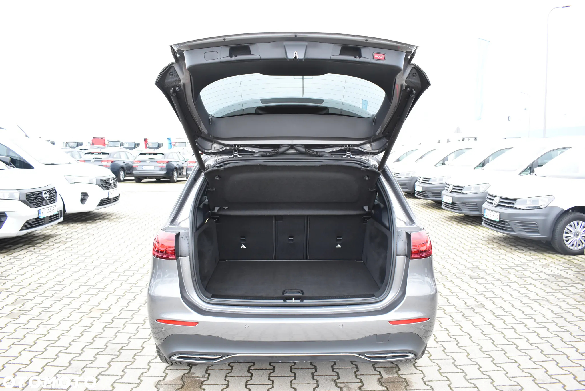 Mercedes-Benz Klasa B 200 d 8G-DCT - 13