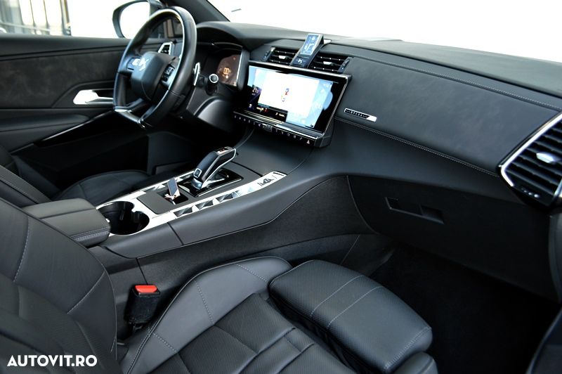 DS Automobiles DS 7 Crossback - 24