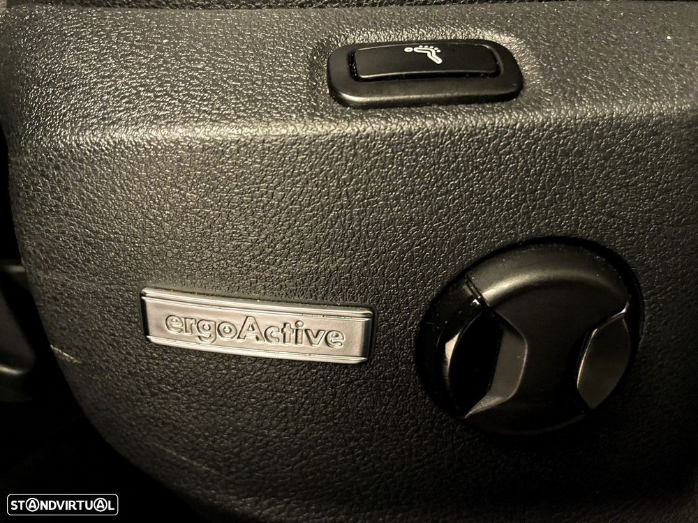 VW Golf Variant 1.6 TDi GPS Edition - 39