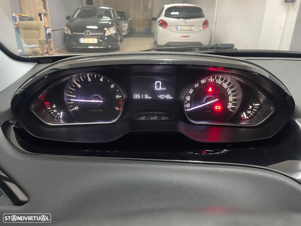 Peugeot 208 PureTech 82 Active - 19