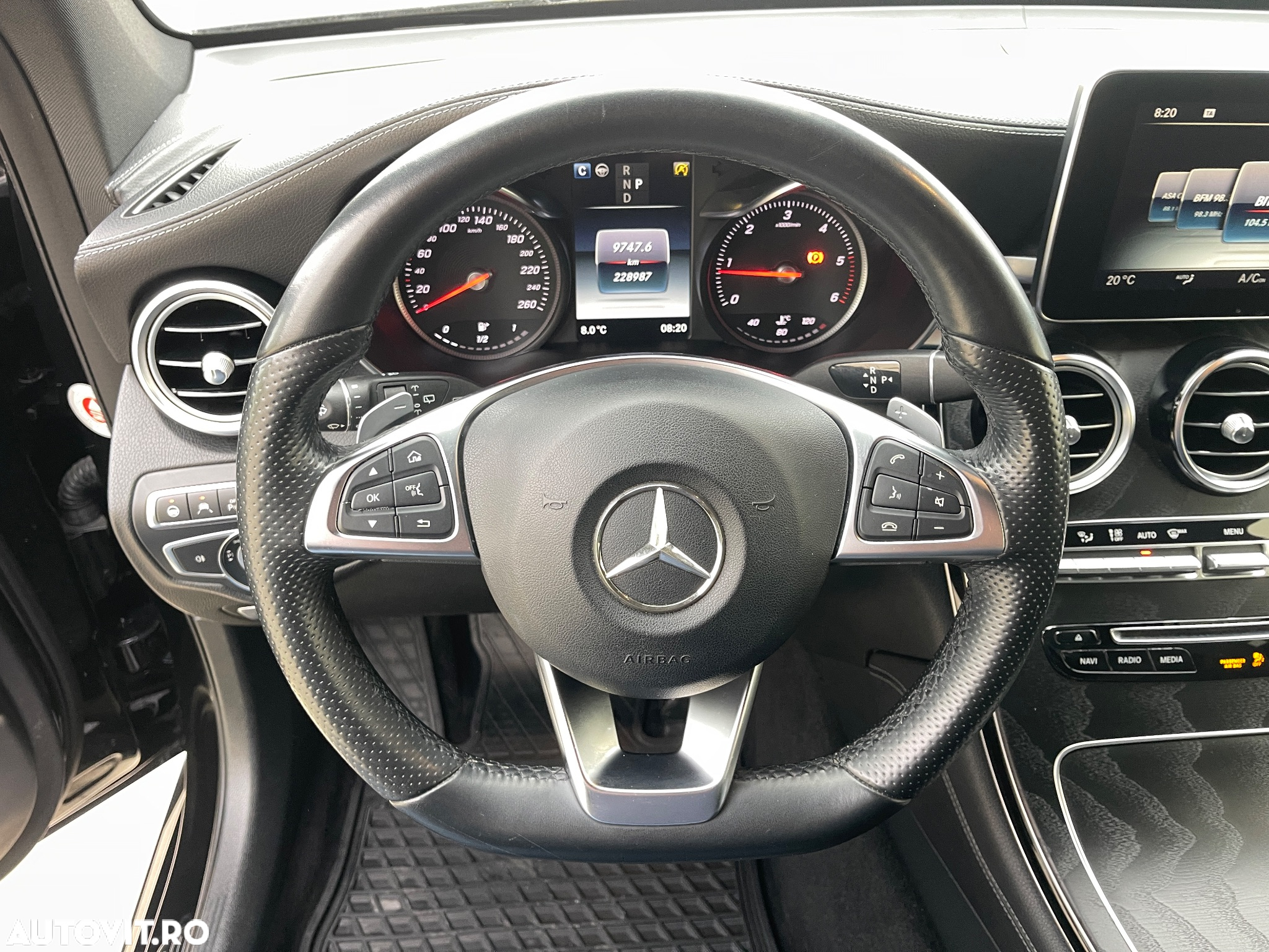 Mercedes-Benz GLC 250 d 4Matic 9G-TRONIC AMG Line - 38
