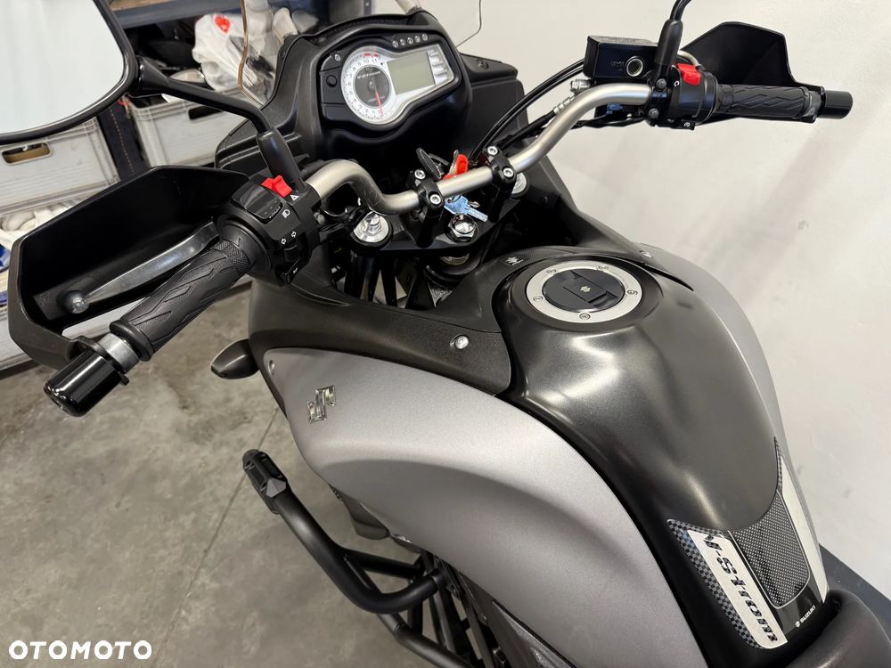 Suzuki V-STROM - 22