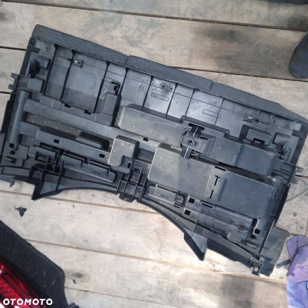 Wkład bagażnika A4 B9 kombi 8W9861486A - 4