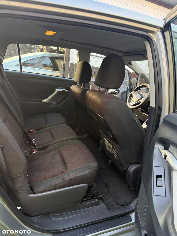 Toyota Verso - 8