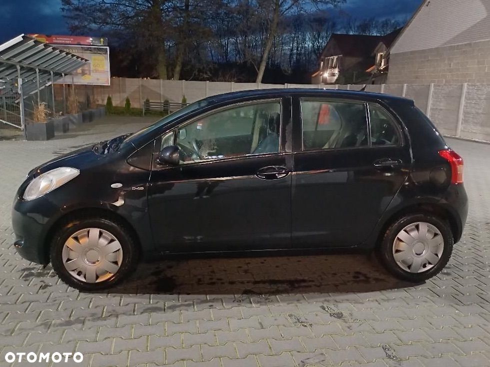 Toyota Yaris - 7