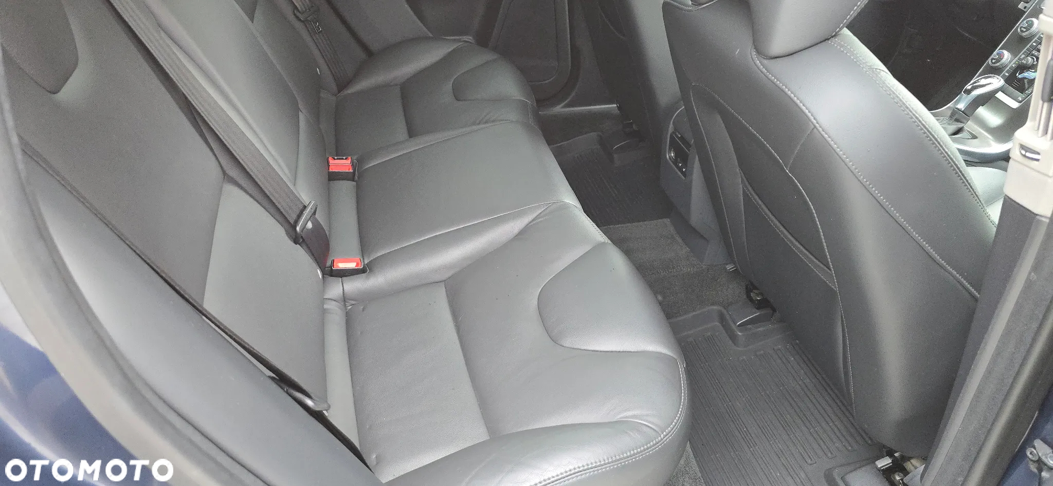 Volvo XC 60 D5 AWD Base - 8