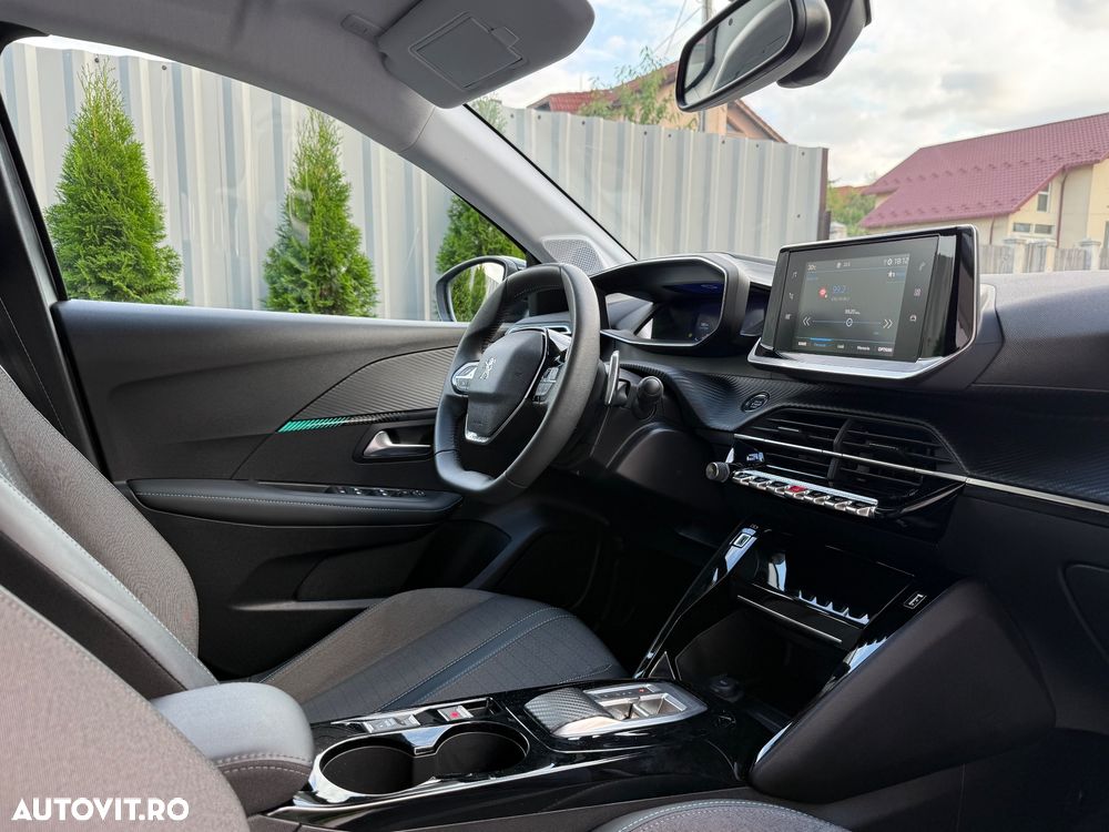 Peugeot 208 1.2 L PureTech STT EAT8 Allure Pack - 25