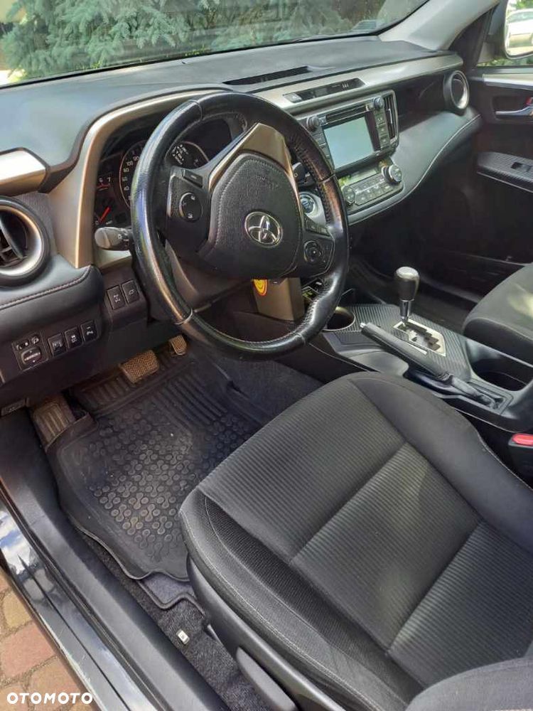 Toyota RAV4 - 2