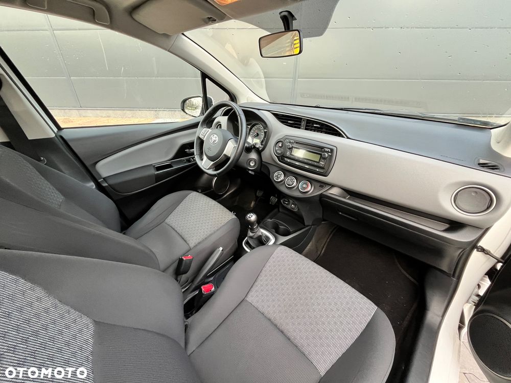 Toyota Yaris - 13