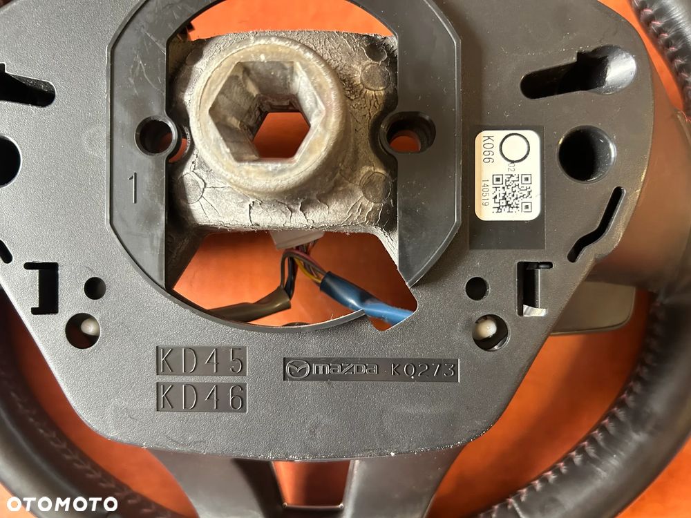 KIEROWNICA WIELOFUNKCYJNA K0273 MAZDA - 7