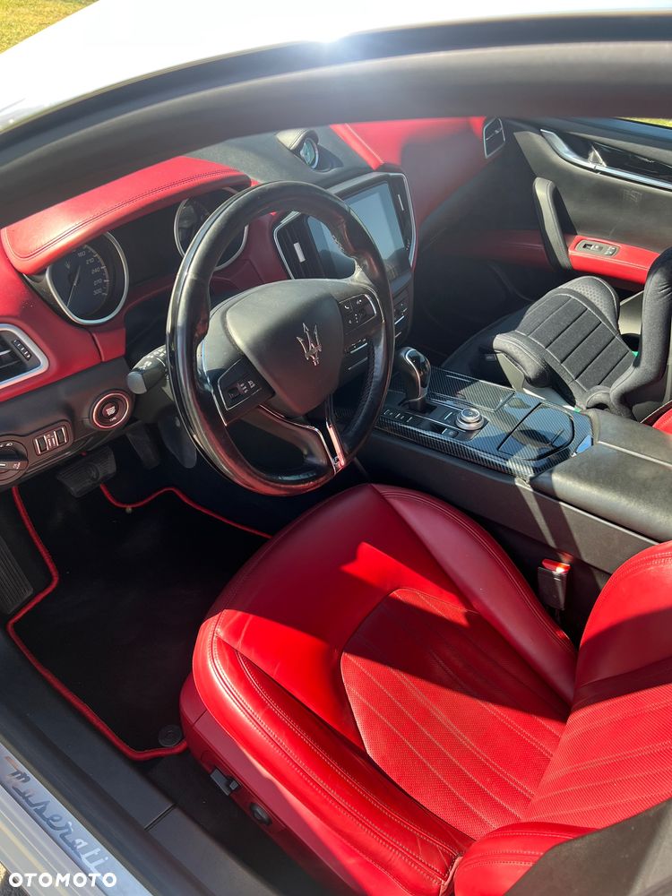 Maserati Ghibli S Q4 - 10