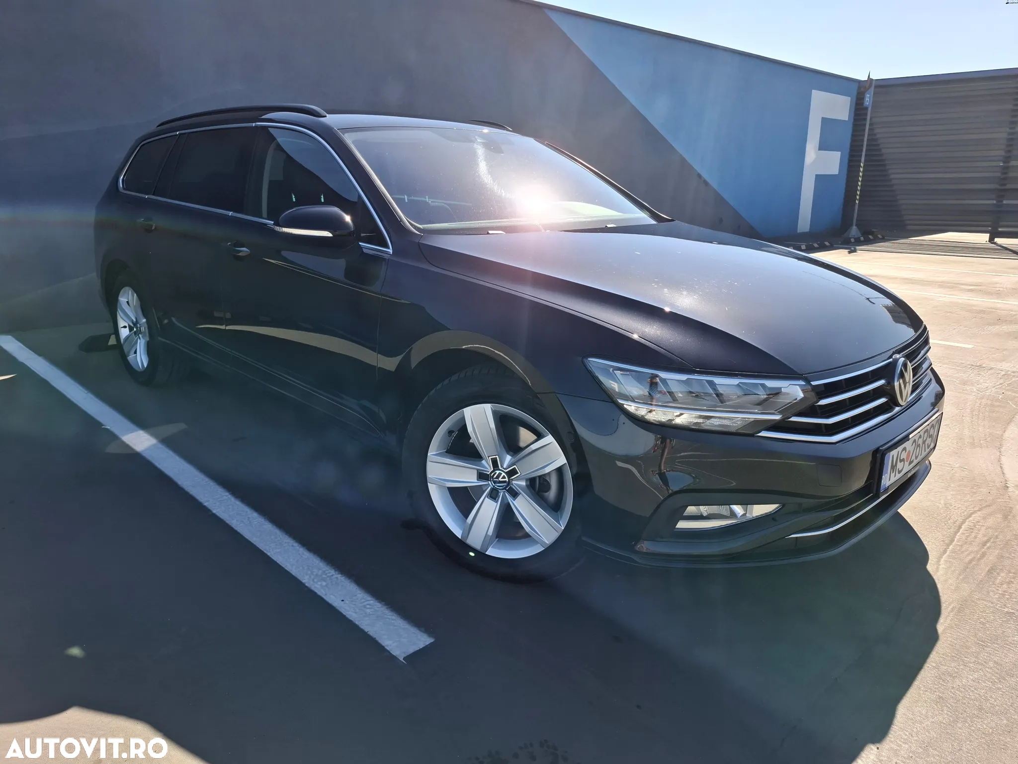 Volkswagen Passat Variant 2.0 TDI DSG Highline - 3