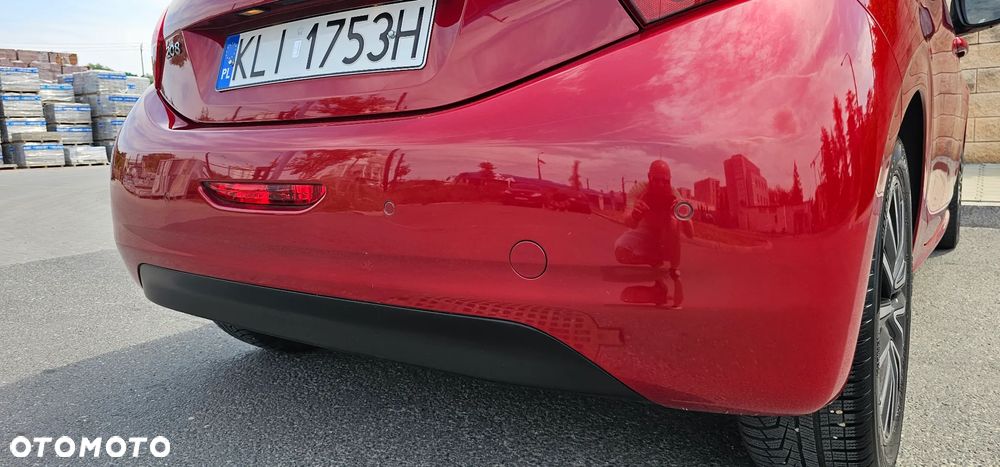 Peugeot 208 1.2 PureTech Allure - 17