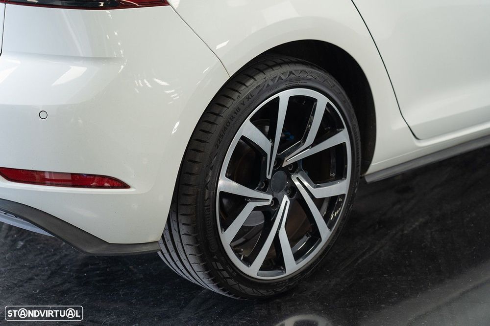 VW Golf 2.0 TDI GTD DSG - 9