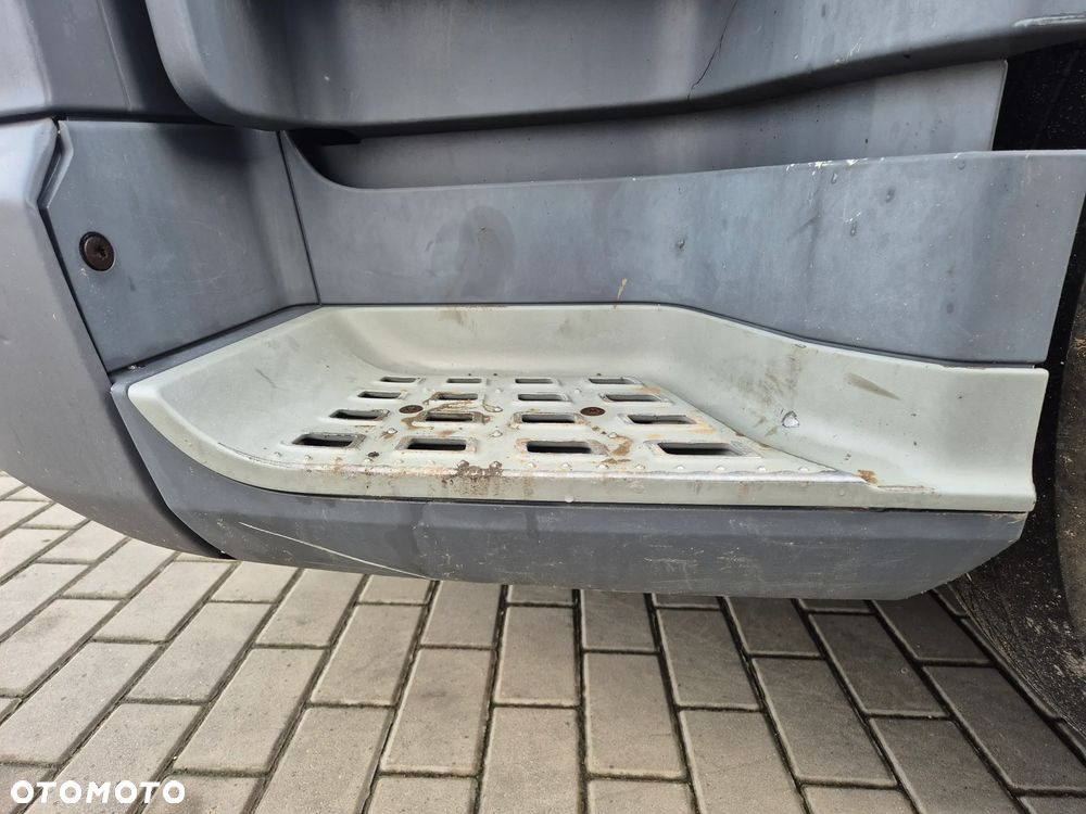 STOPIEŃ PODSTAWA STOPNICA OBUDOWA WNĘKA STOPNIA LEWA DAF CF EURO 6 - 1