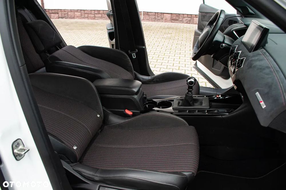 DS Automobiles DS 3 Crossback 1.5 BlueHDi Performance Line - 27