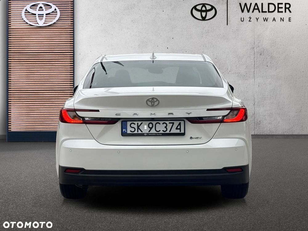 Toyota Camry - 3