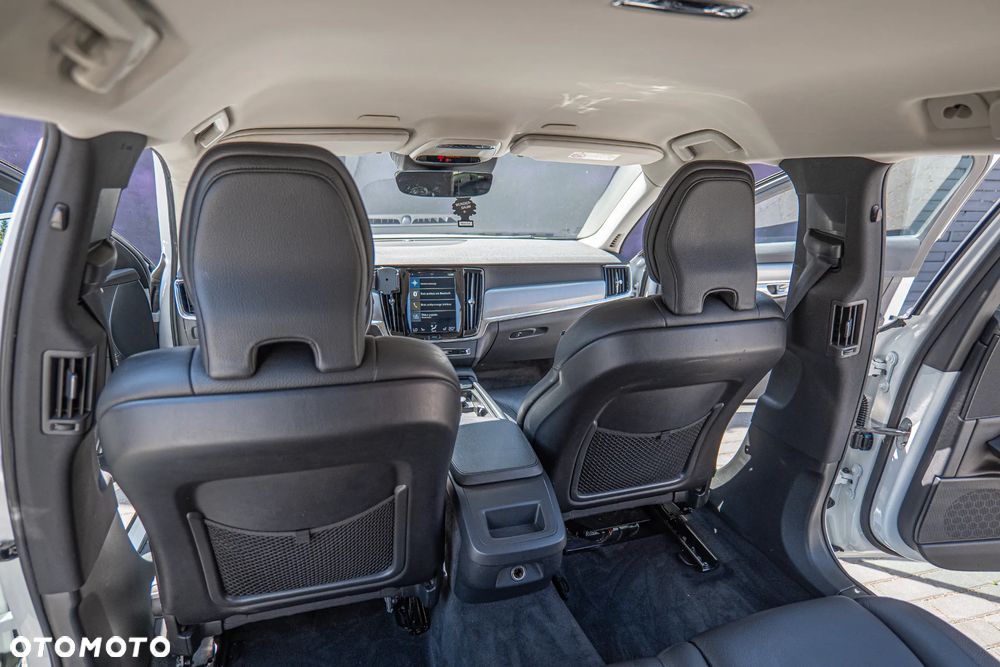 Volvo V90 D4 Momentum - 23