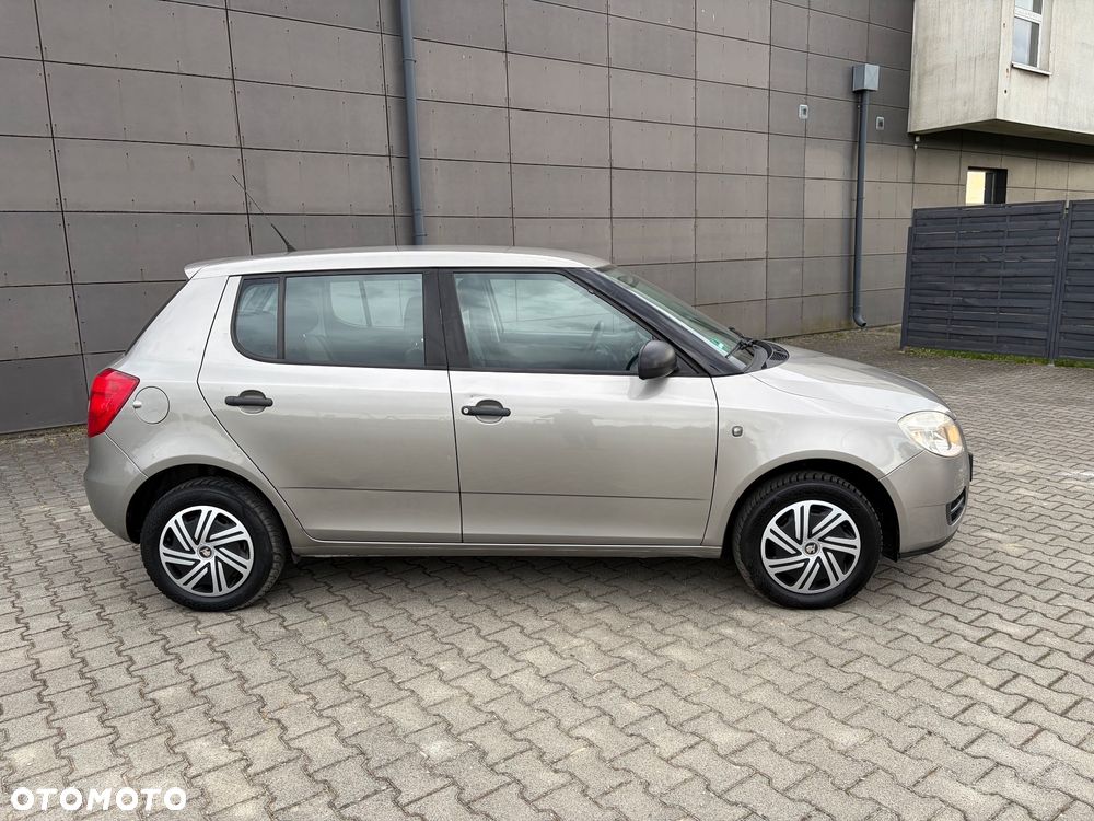 Skoda Fabia 1.2 HTP Classic - 10