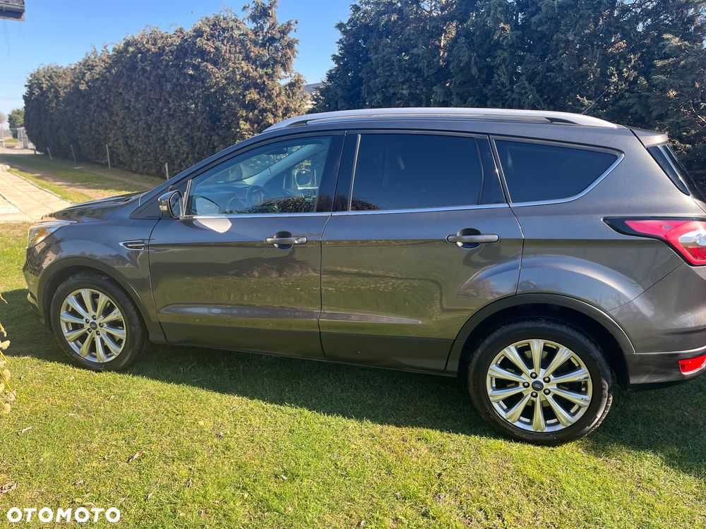 Ford Escape 2.0 EcoBoost AWD Titanium - 11