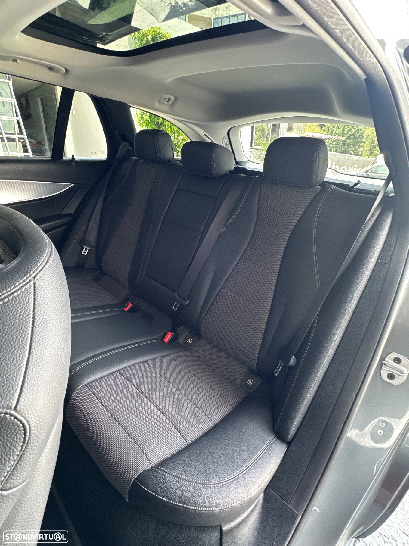 Mercedes-Benz E 300 de Avantgarde - 45