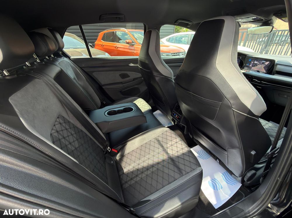 Volkswagen Golf 1.5 eTSI OPF DSG R-Line - 22